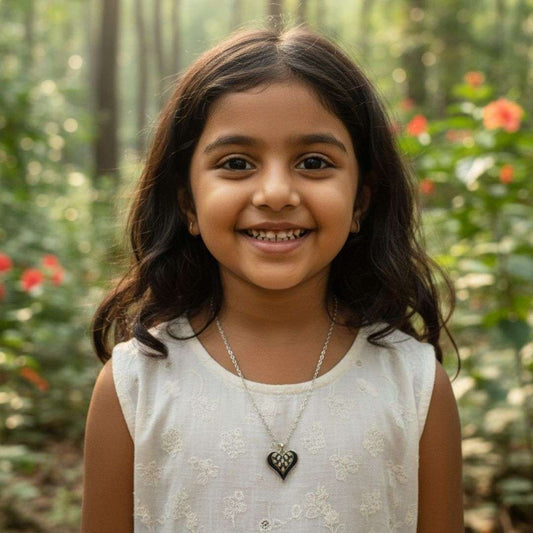 Black Crystal Heart Pendant Necklace – Silver Chain