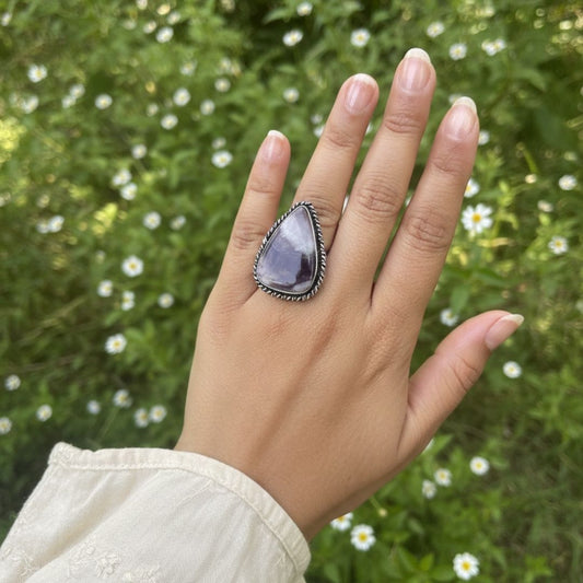 Wild Meadow Tear-Drop Oxidised Stone Ring