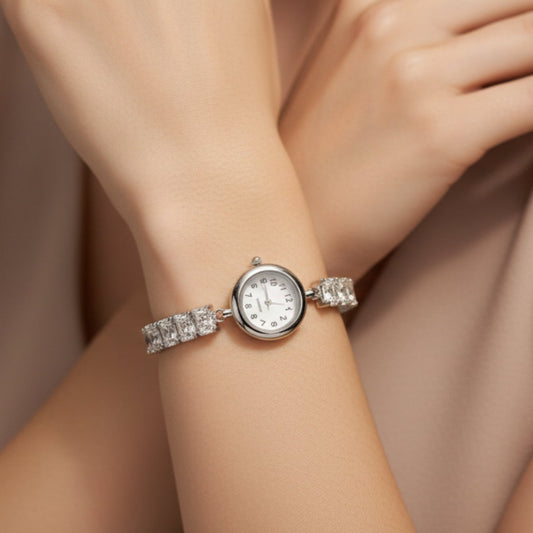 Minimalist Crystal Adjustable Bracelet Watch – Elegant Silver Edition