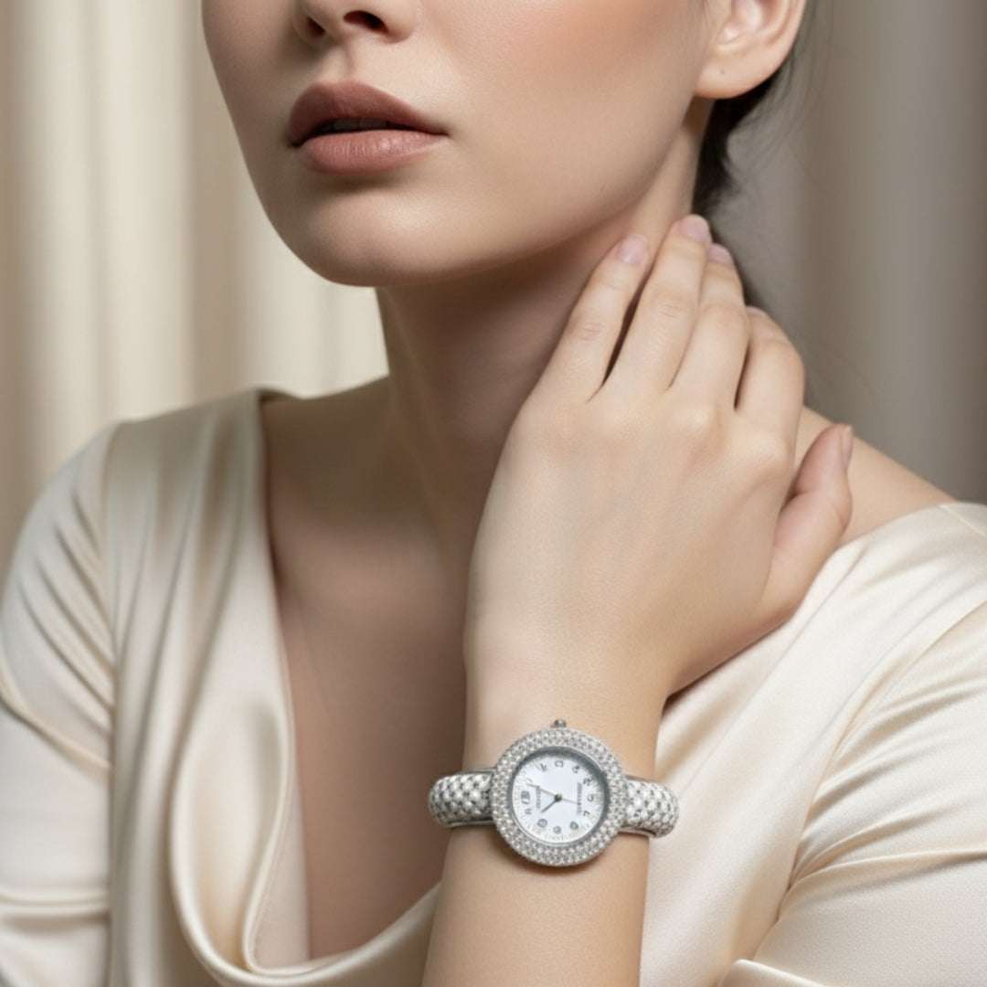 Luxury Silver Crystal Women's Watch – Elegant Quartz Timepiece