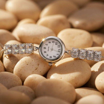 Minimalist Crystal Adjustable Bracelet Watch – Elegant Silver Edition