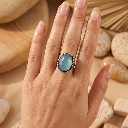 Vintage Lapis Sky Blue Stone Silver Ring
