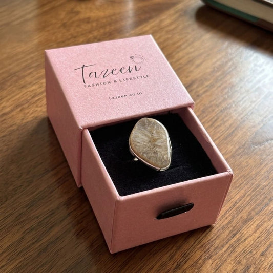 Elegant Oxidised Stone Statement Ring – Vintage Finish