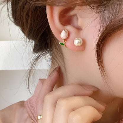 Gold-plated tulip and pearl stud earrings