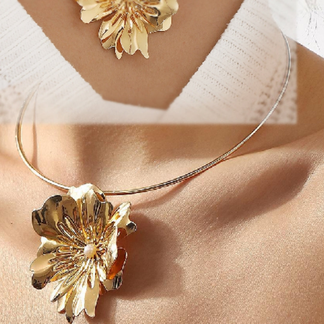Lux Gold Plated Pearl Bloom Necklace Set