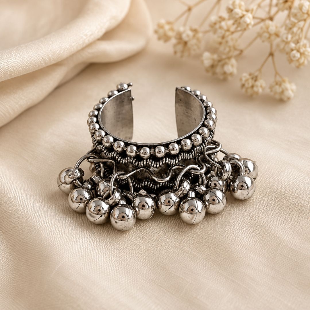 Oxidized German Silver Ghungroo Statement Toe Ring / Midi Ring