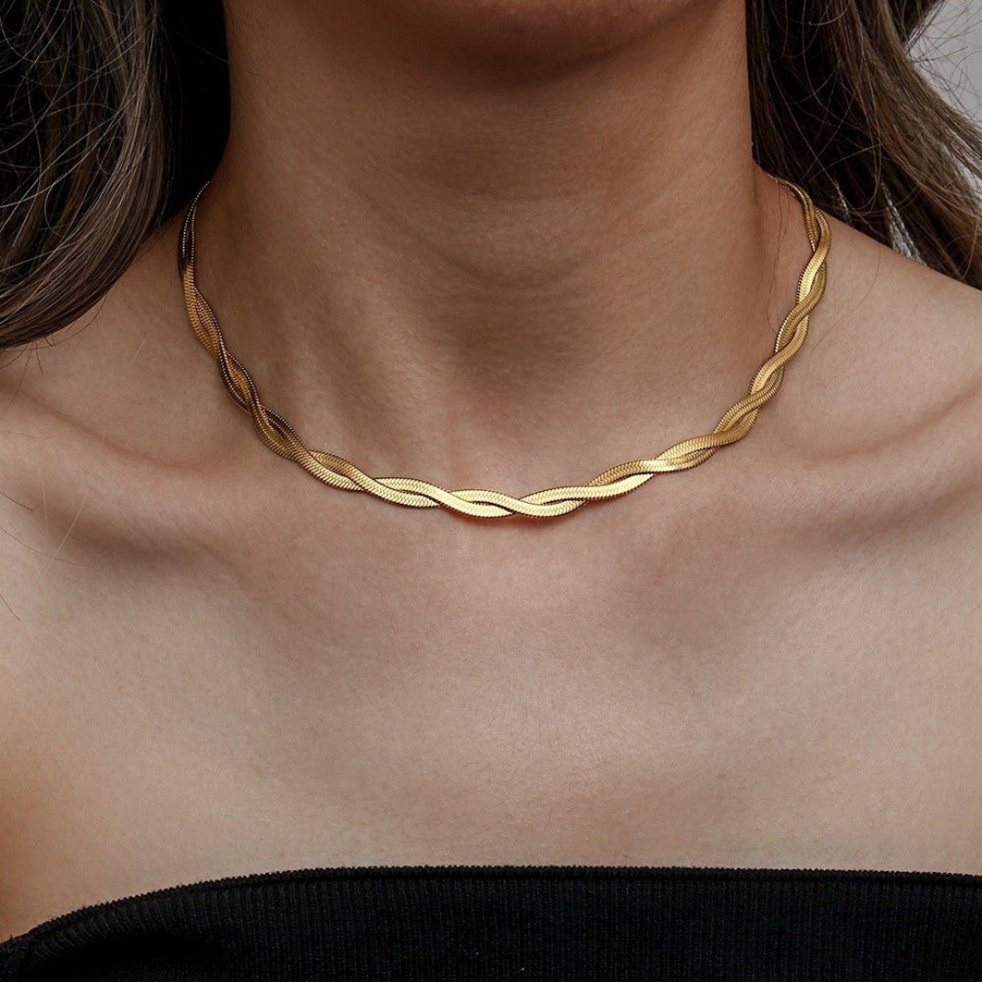 Reign Twisted Snake Necklace