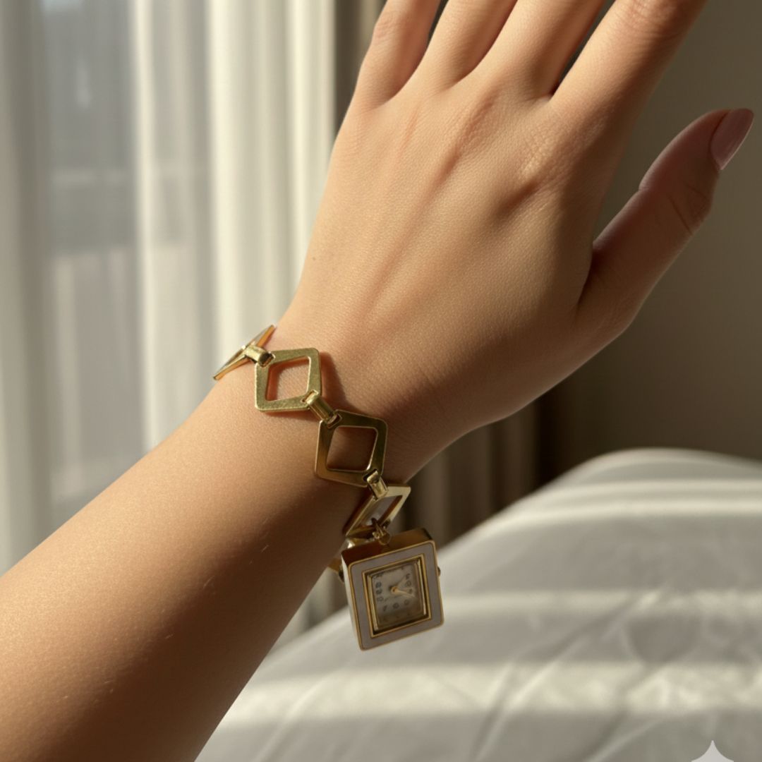 Minimal Square Dial Bracelet Watch – Gold Finish