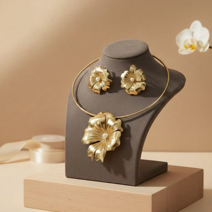 Lux Gold Plated Pearl Bloom Necklace Set