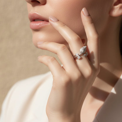 Elegant Silver Plated Leaf & Dewdrop Design Ring