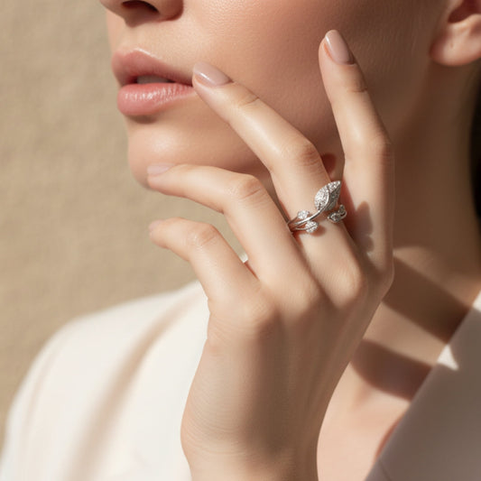 Elegant Silver Plated Leaf & Dewdrop Design Ring