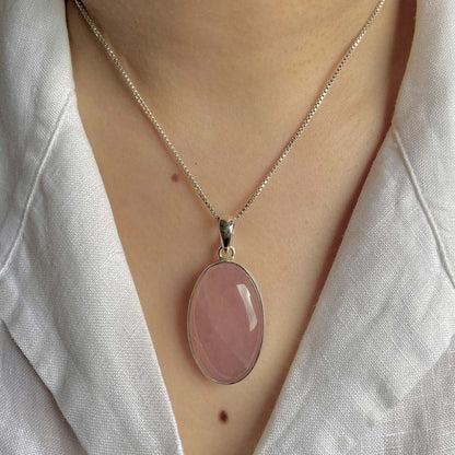Rose Quartz Oval Pendant Necklace