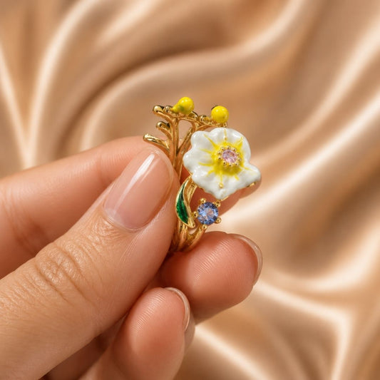 Blooming Daisy Adjustable Ring – 18K Gold Plated Floral Statement Ring