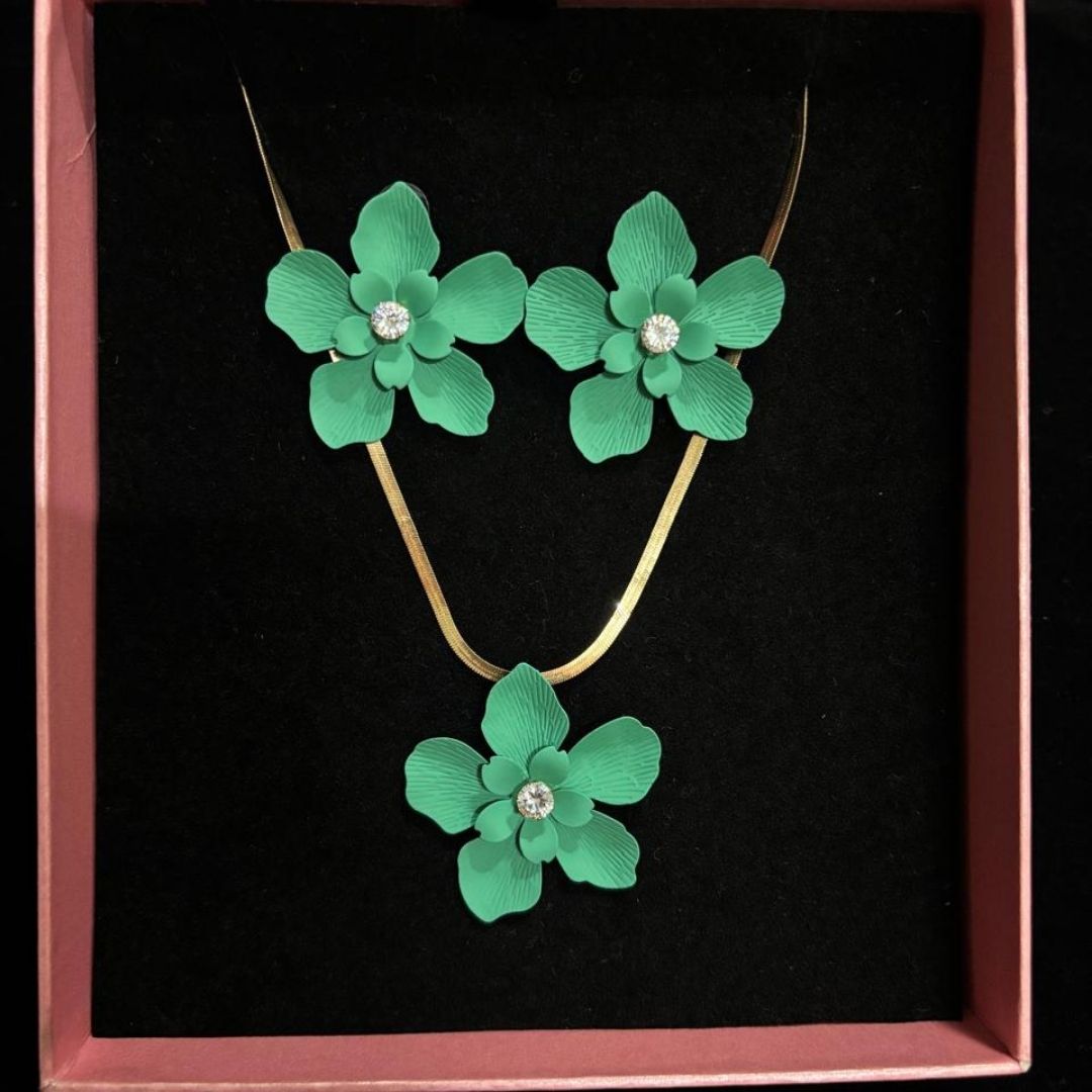 Green Floral Necklace & Earring Set