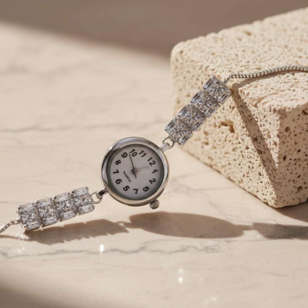Minimalist Crystal Adjustable Bracelet Watch – Elegant Silver Edition