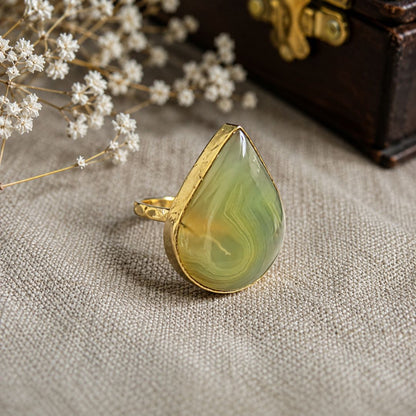 Elegant Green Agate Gold Ring