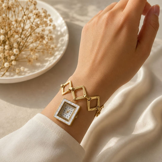 Minimal Square Dial Bracelet Watch – Gold Finish