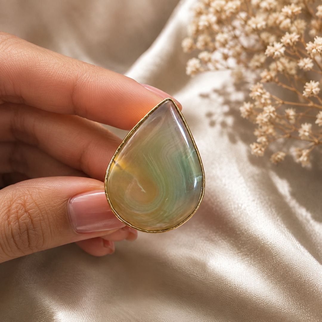 Elegant Green Agate Gold Ring