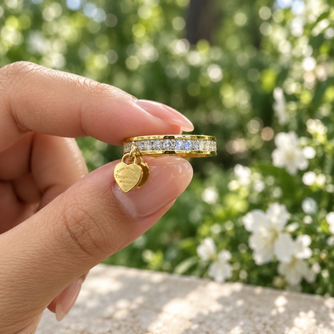 Minimal Heart Charm Crystal Ring – 18K Gold Plated