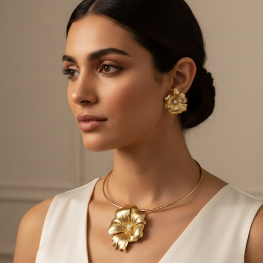 Lux Gold Plated Pearl Bloom Necklace Set