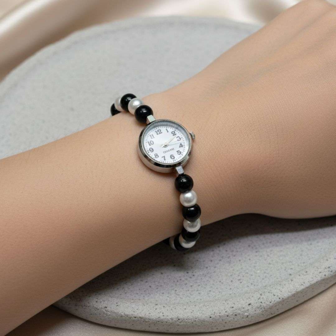 Black & White Bead Bracelet Watch – Elegant Monochrome Design