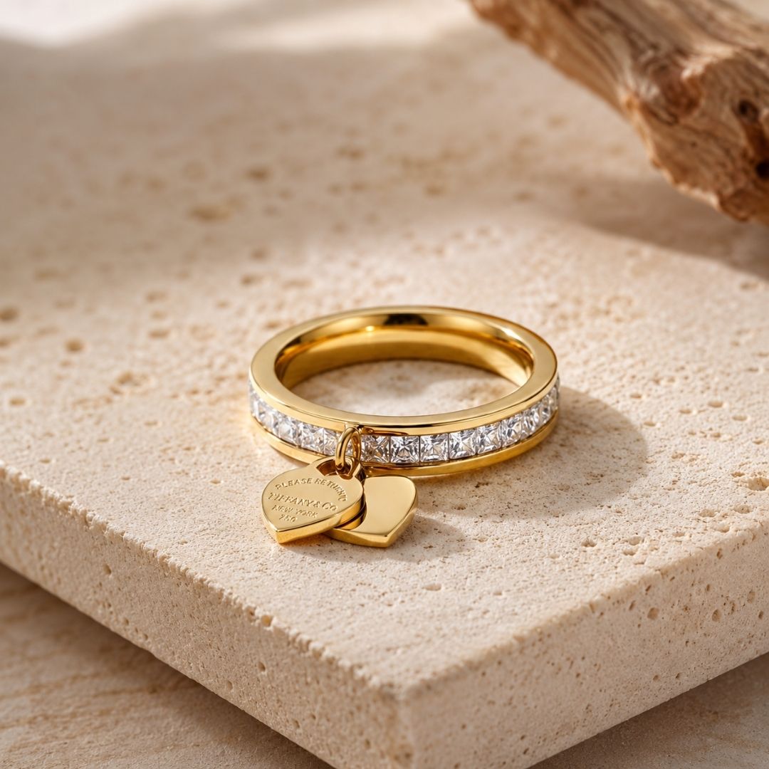 Minimal Heart Charm Crystal Ring – 18K Gold Plated