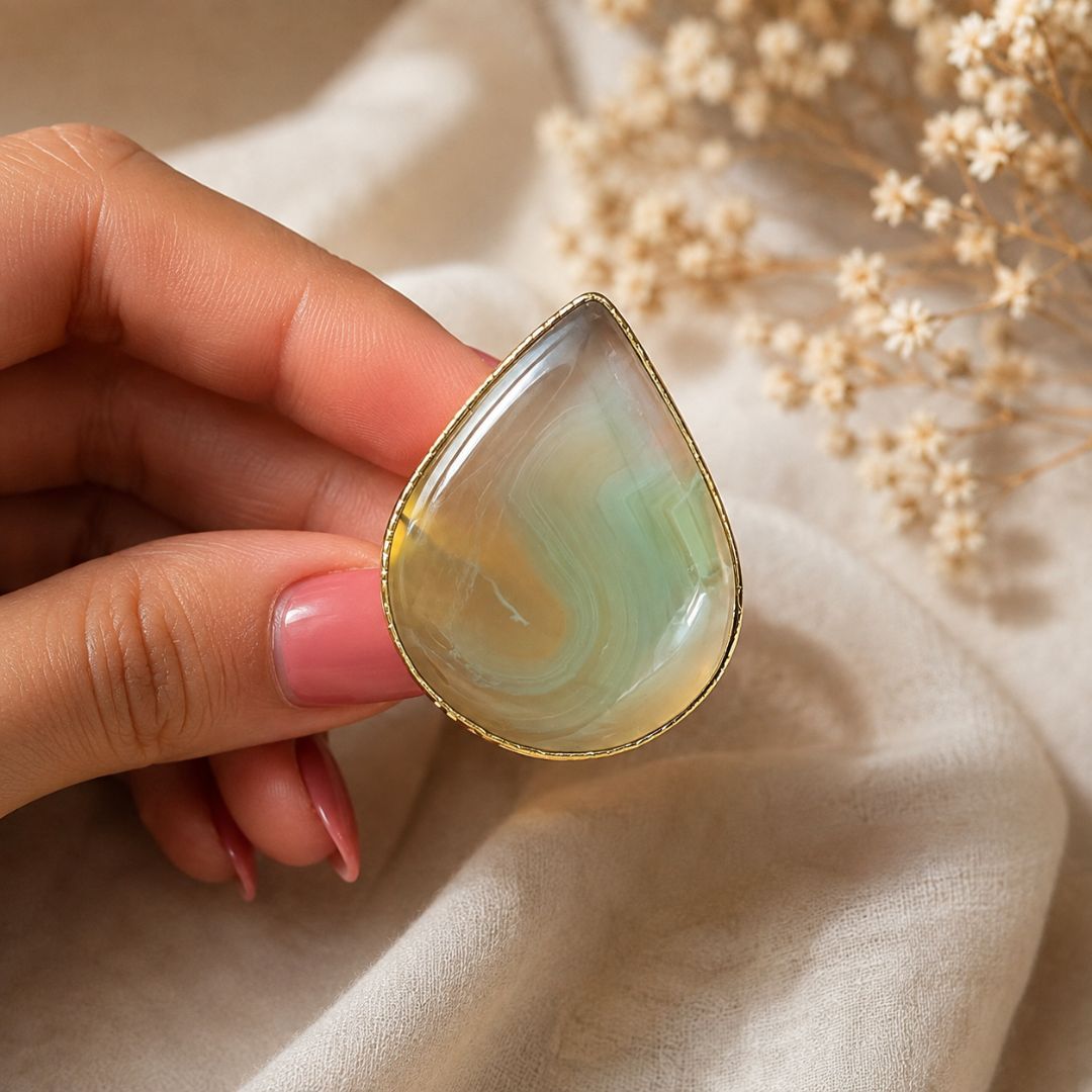 Elegant Green Agate Gold Ring