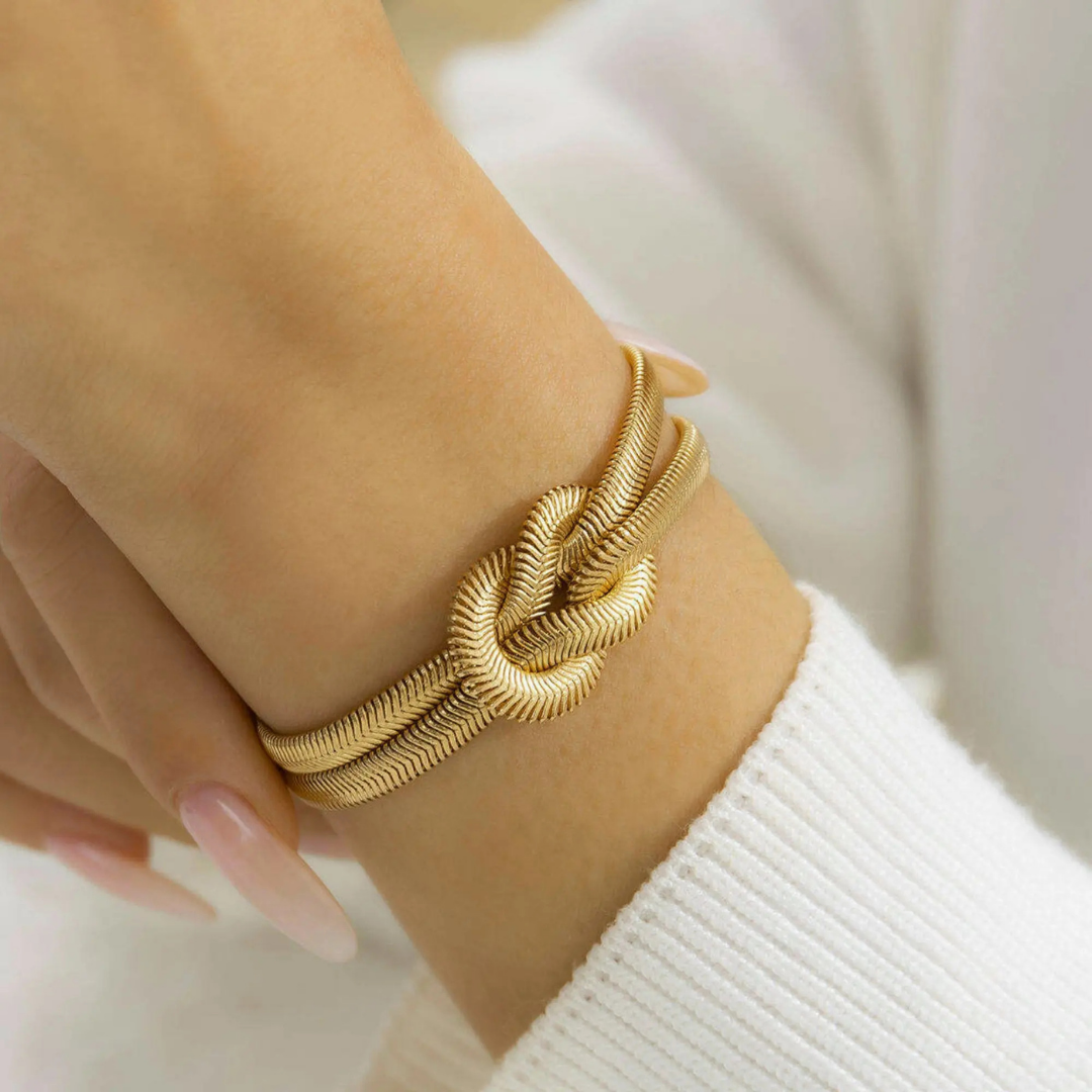 Eterna Love Knot Bracelet (Anti-Tarnish) (Gold)
