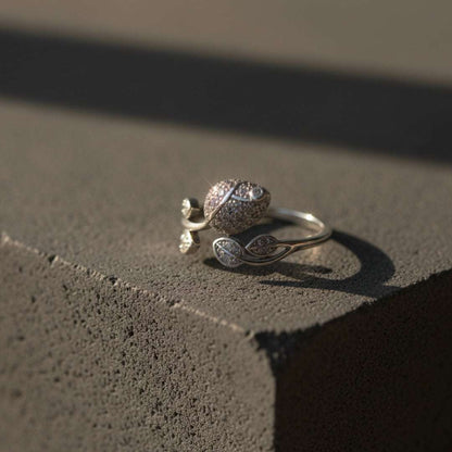 Elegant Silver Plated Leaf & Dewdrop Design Ring