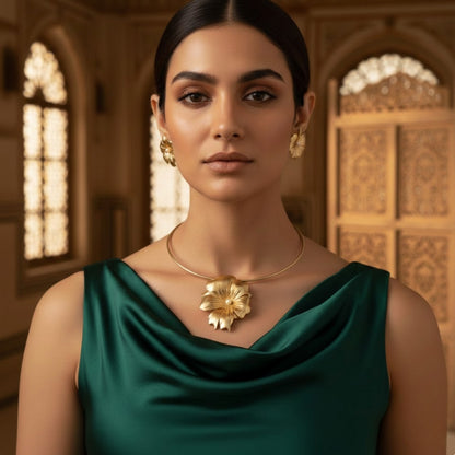 Lux Gold Plated Pearl Bloom Necklace Set