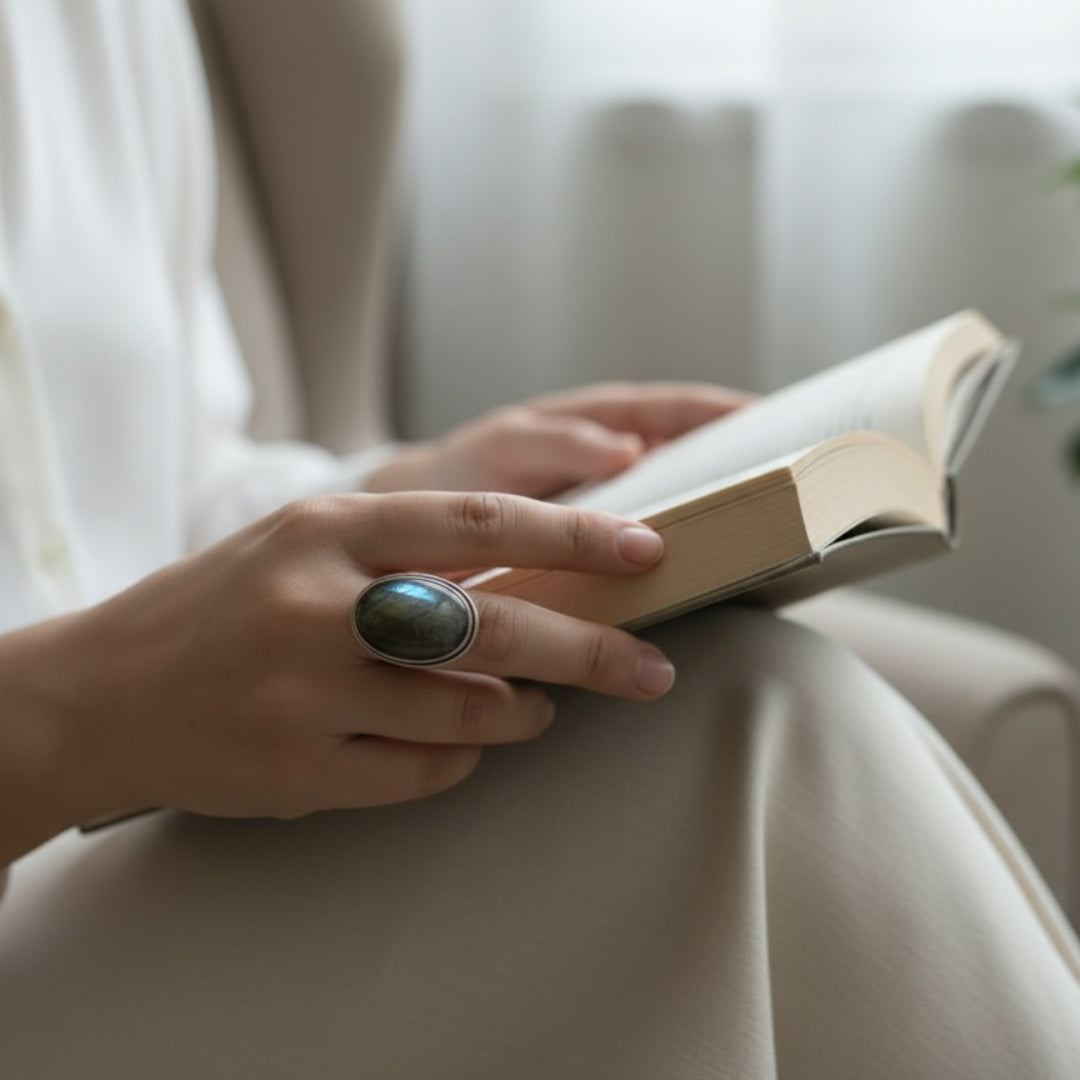 Labradorite Oval Oxidized Silver Finger Ring