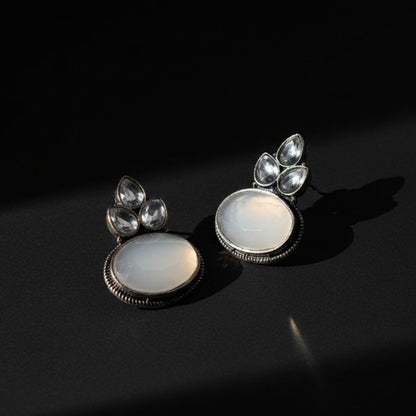 Oxidized White Stone Oval Stud Earrings