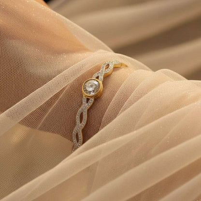 Anti-Tarnish Gold Bracelet | Twisted Crystal Center Bangle