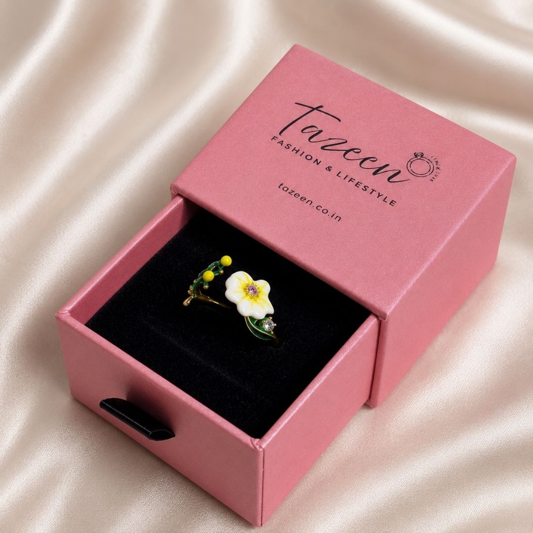 Blooming Daisy Adjustable Ring – 18K Gold Plated Floral Statement Ring