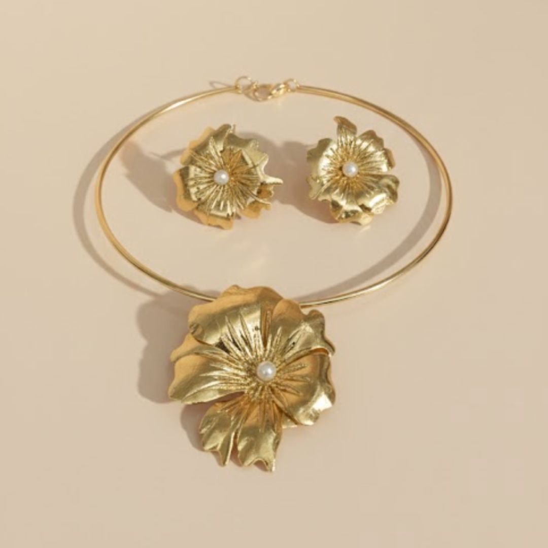 Lux Gold Plated Pearl Bloom Necklace Set