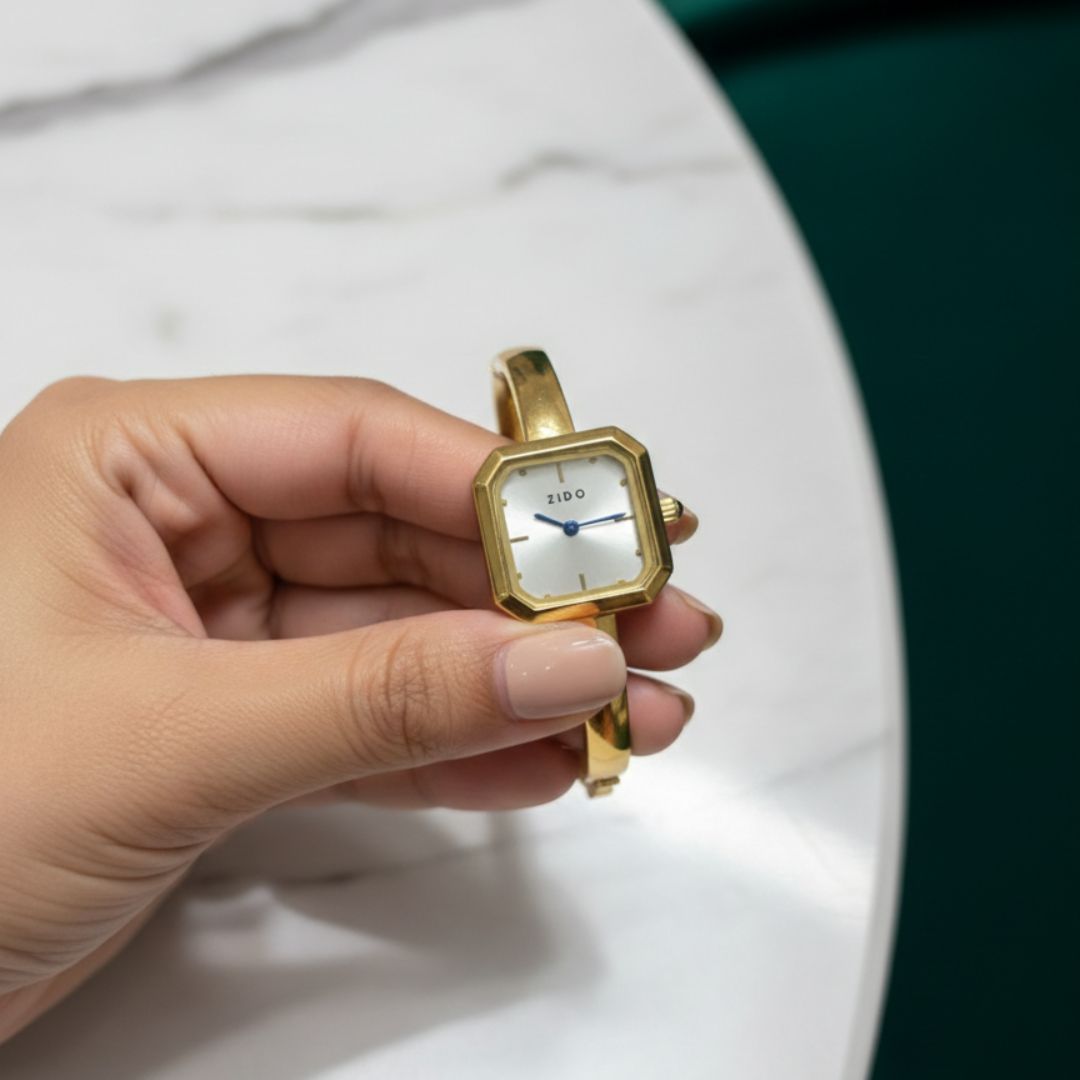 Vintage Gold Bangle Watch – Minimalist Square Face