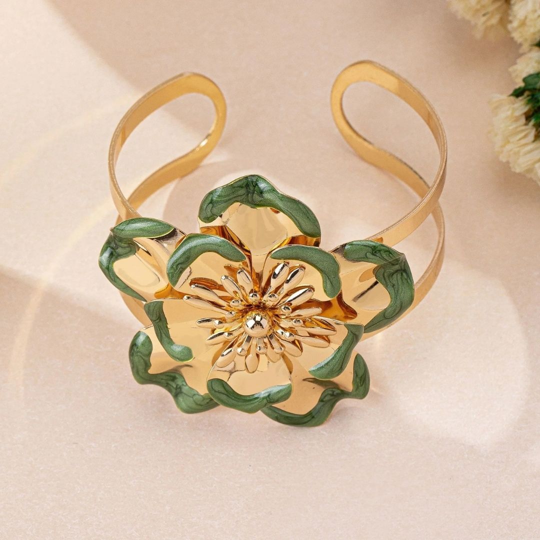 Elegant Gold & Green Floral Jewelry Set – Bracelet, Earrings & Ring Combo