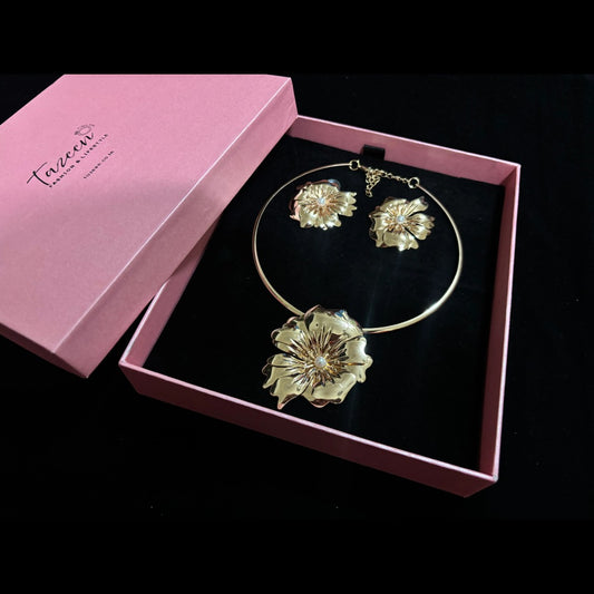 Lux Gold Plated Pearl Bloom Necklace Set
